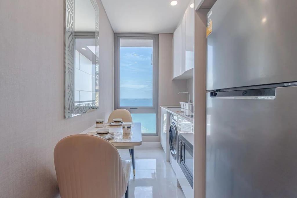 Sea View 5 Star Facilities Luxury Stay At Pattaya หาดจอมเทียน ภายนอก รูปภาพ